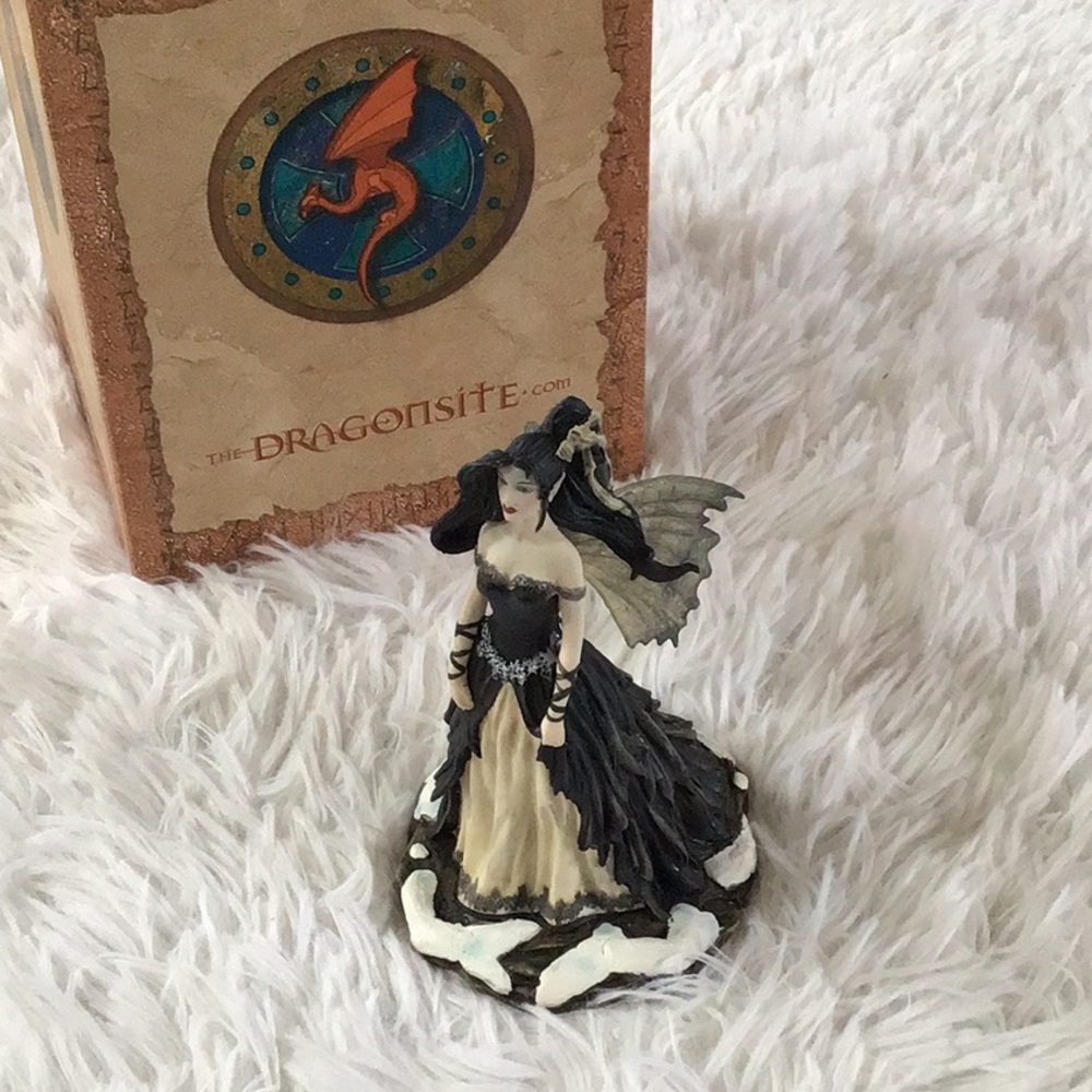 HOPE Fairy Dragonsite By Nene Thomas
Limited Edition of 4800